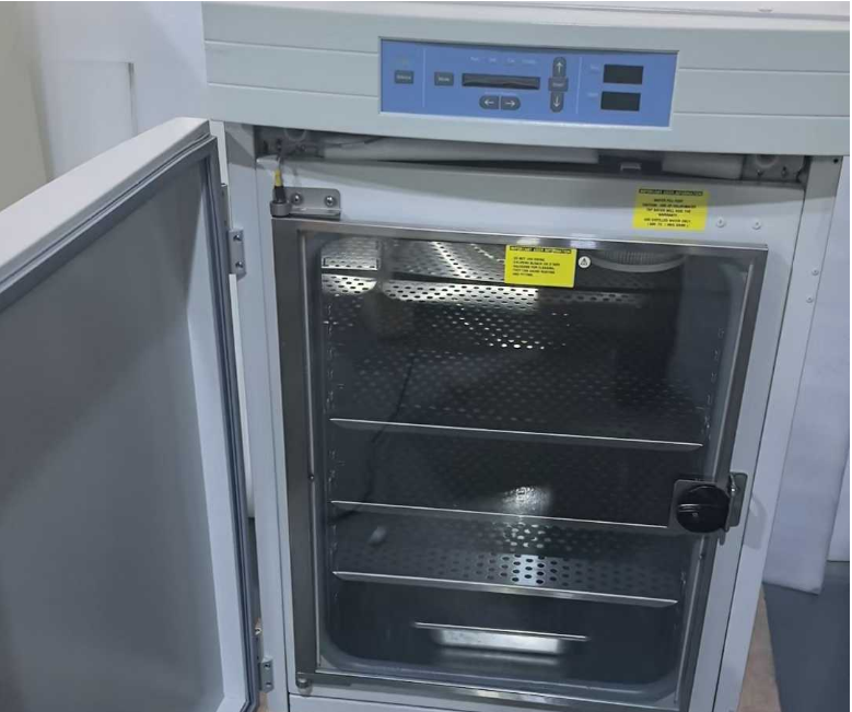 Thermo Scientific 二手 CO₂培养箱多型号技术综合介绍